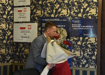 Uroczyste wręczenie dokumentów związanych z powołaniem Dyrektor Beaty Czaczyk na kolejną kadencję