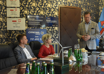 Uroczyste wręczenie dokumentów związanych z powołaniem Dyrektor Beaty Czaczyk na kolejną kadencję