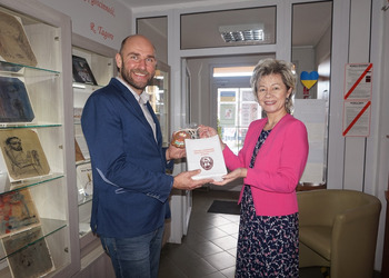 Jacek Łapiński na spotkaniu z uczniami żnińskich szkół podstawowych