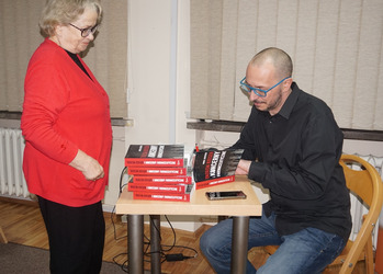 Paweł Skutecki gościem żnińskiej książnicy