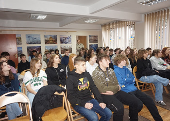 Spotkania autorskie dla młodzieży z Maciejem Bukowskim