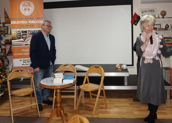 Jerzy Lach w bibliotece