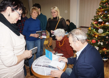 Jerzy Lach w bibliotece