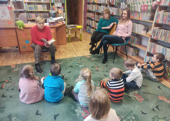 Grupa Zajączki w Bibliotece