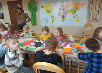 Zajęcia plastyczne z okazji Dnia Babci i Dziadka