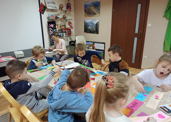 Zajęcia plastyczne z okazji Dnia Babci i Dziadka