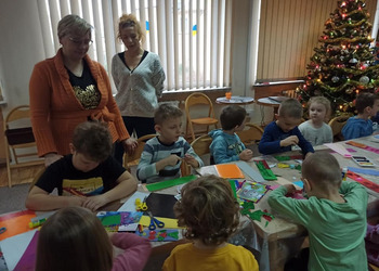 Zajęcia plastyczne z okazji Dnia Babci i Dziadka