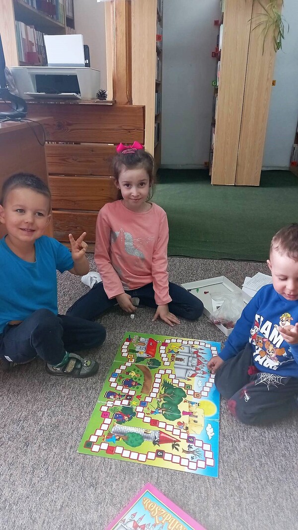 Nauka i zabawa w filii w Brzyskorzystewku