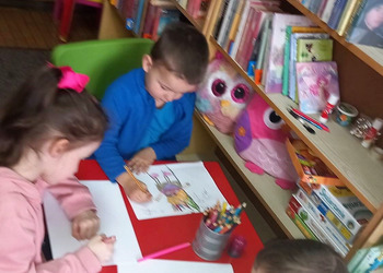 Nauka i zabawa w filii w Brzyskorzystewku