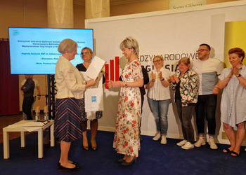 Pani Dyrektor Beata Czaczyk odebrała wyróżnienie w akcji czytelniczej MISTRZ PROMOCJI CZYTELNICTWA