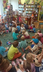 Misie i Sówki z wizytą w bibliotece