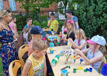 Ryżowe marakasy - zajęcia plastyczne dla dzieci