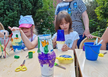 Ryżowe marakasy - zajęcia plastyczne dla dzieci