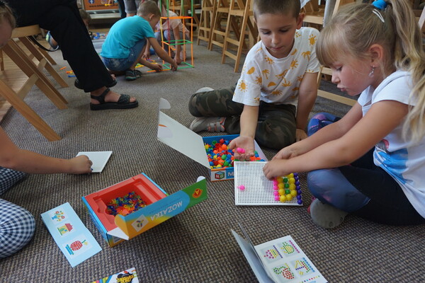 Wakacyjne zajęcia literacko-plastyczne dla dzieci z bajkowymi potworkami