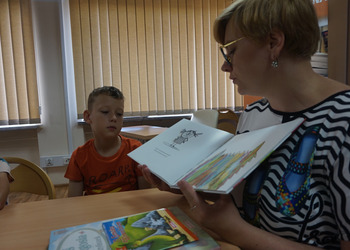 Wakacyjne zajęcia literacko-plastyczne dla dzieci z bajkowymi potworkami