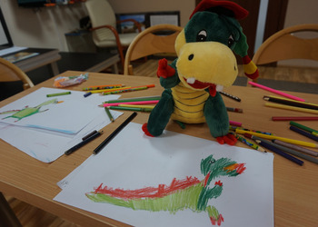 Wakacyjne zajęcia literacko-plastyczne dla dzieci z bajkowymi potworkami