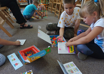 Wakacyjne zajęcia literacko-plastyczne dla dzieci z bajkowymi potworkami