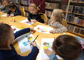 Zajęcia z przedszkolakami z grupy Jeżyki