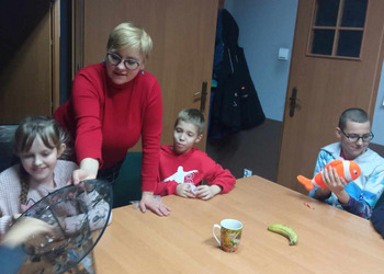 27 listopada Filia Biblioteki w Brzyskorzystewku we współpracy ze Świetlicą Opiekuńczo – Wychowawczą w Brzyskorzystewku zorganizowały Andrzejki dla dzieci.