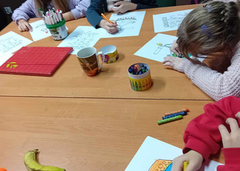 27 listopada Filia Biblioteki w Brzyskorzystewku we współpracy ze Świetlicą Opiekuńczo – Wychowawczą w Brzyskorzystewku zorganizowały Andrzejki dla dzieci.