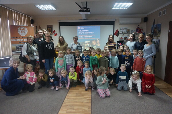 Wystawa gadżetów lotniczych Stasia Sopińskiego