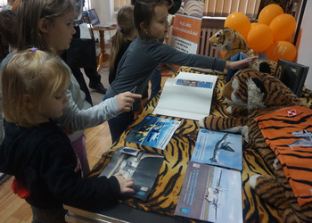 Wystawa gadżetów lotniczych Stasia Sopińskiego