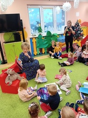 Gościliśmy na ,,Świątecznych poczytajkach” w Żłobku Gminnym w Żninie.