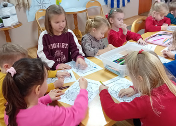 Świąteczne zajęcia plastyczne dla przedszkolaków