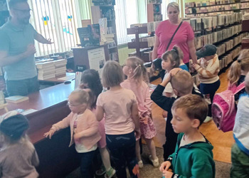 Przedszkolaki z wizytą w Bibliotece
