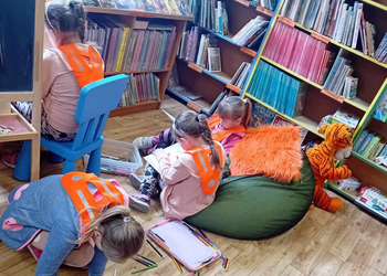 Sowy na lekcji bibliotecznej