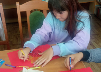 Wakacyjne zabawy i gry edukacyjne w filii w Gorzycach