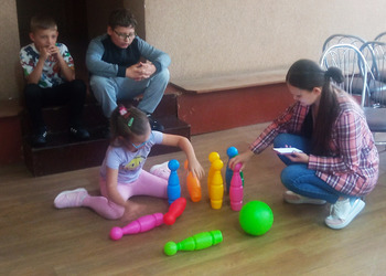 Wakacyjne zabawy i gry edukacyjne w filii w Gorzycach