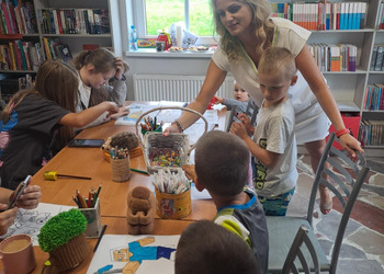 Lepienie z plasteliny postaci z bajek - zajęcia z dziećmi