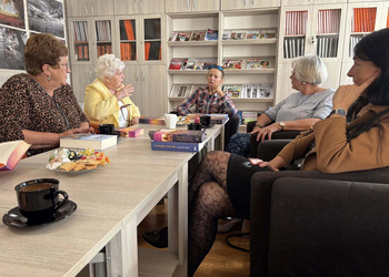 23 września w naszej bibliotece odbyło się spotkanie Dyskusyjnego Klubu Książki. Tym razem omawialiśmy książkę bestsellerowej autorki Lucindy Riley.