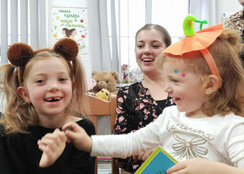 Rodzinne czytanie w Gorzycach