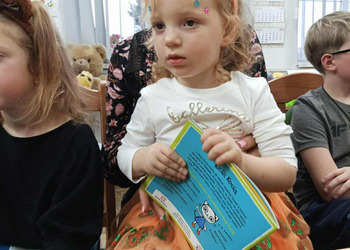 Rodzinne czytanie w Gorzycach