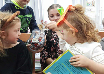 Rodzinne czytanie w Gorzycach