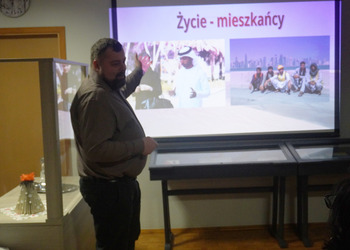 Klub Podróżnika w Katarze z Ciekawskim Kazikiem