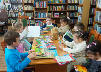 23.01.2026r.w filii w Gorzycach odbyła się lekcja biblioteczna pn. „W świecie książek dla dzieci”. 