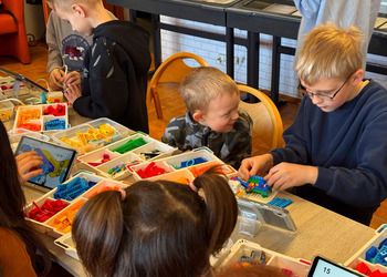 Ferie w bibliotece: Robotyka - Lego kreatywnie  