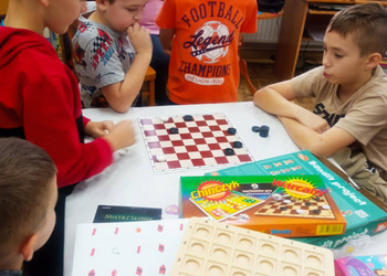 6 lutego 2026r. w filii bibliotecznej w Gorzycach zjawili się miłośnicy gier planszowych i puzzli oraz gotowania.  