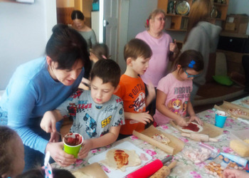 6 lutego 2026r. w filii bibliotecznej w Gorzycach zjawili się miłośnicy gier planszowych i puzzli oraz gotowania.  