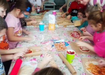 6 lutego 2026r. w filii bibliotecznej w Gorzycach zjawili się miłośnicy gier planszowych i puzzli oraz gotowania.  