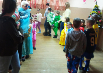 4 lutego 2026r. w filii bibliotecznej w Gorzycach zapanował niezwykły, karnawałowy nastrój.  