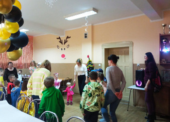 4 lutego 2026r. w filii bibliotecznej w Gorzycach zapanował niezwykły, karnawałowy nastrój.  