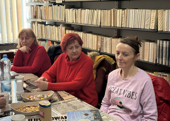 W zeszłym tygodniu, 24 lutego odbyło się spotkanie Dyskusyjnego Klubu Książki. Tym razem czytaliśmy „Mistrzynię szkła ”Tracy Chevalier.  