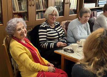 W zeszłym tygodniu, 24 lutego odbyło się spotkanie Dyskusyjnego Klubu Książki. Tym razem czytaliśmy „Mistrzynię szkła ”Tracy Chevalier.  
